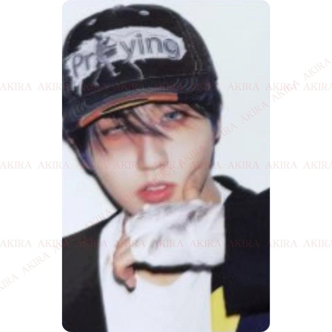 

Stray Kids HAN АЛЬБОМ KARMA ОФІЦІЙНА ФОТОКАРТКА SKZOO ver. / 3