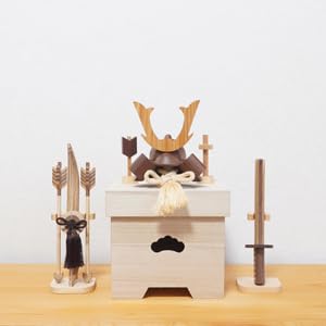 Man and Wood May Doll Kumuki Colors Kabuto Tripod Decoration (Front: Date Masamune)