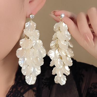 Long Fringed Shell Earrings, High-End Light Luxury Temperament Earrings, 925 Silver Needle Women'S Exaggerated Travel Photography Vacation Earrings