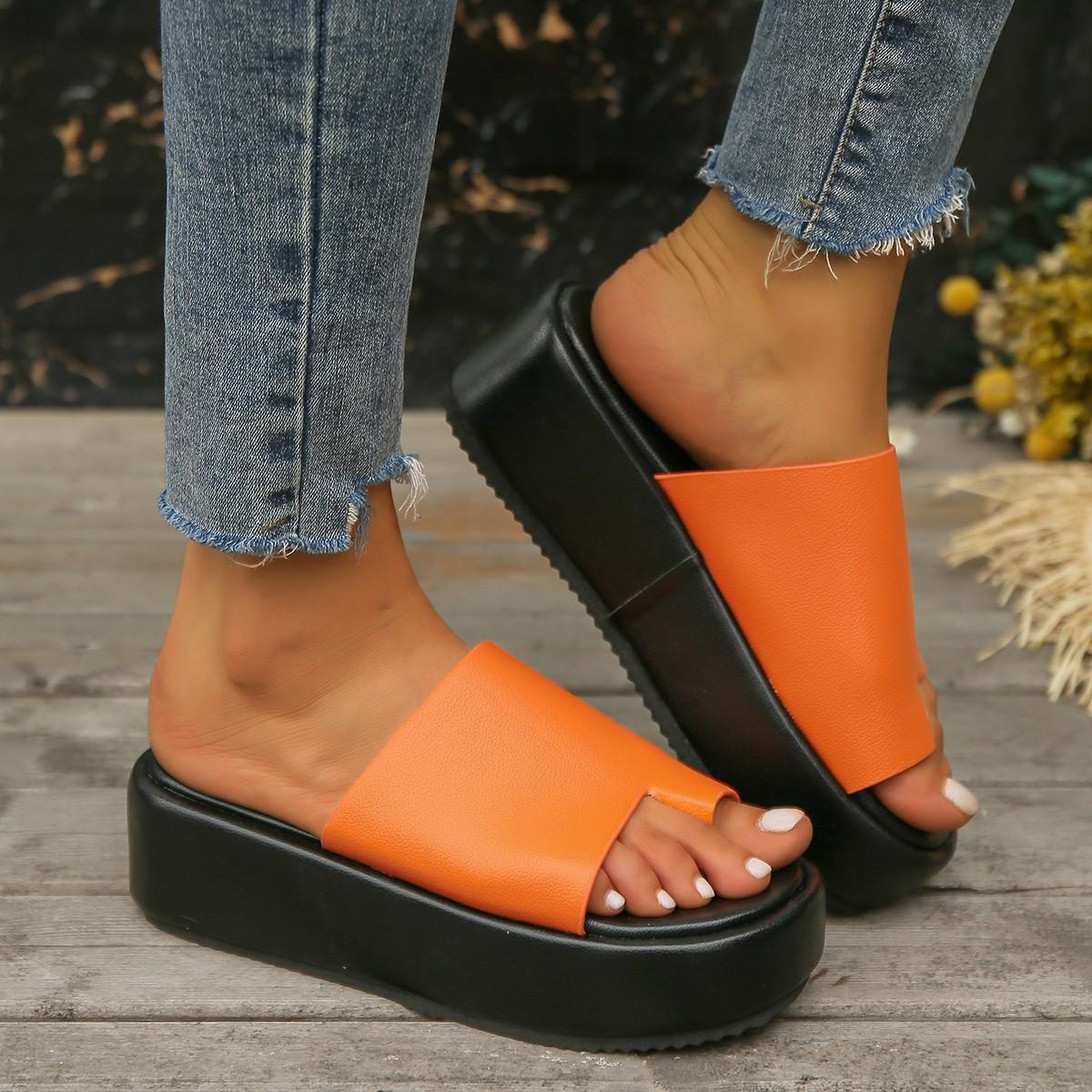 

2025 summer thick bottom heel large size round head solid color versatile one-word beach muffin sandals women 43 золотой