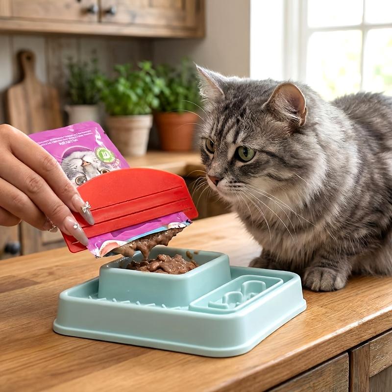 Mess-Free Pet Food Extruder & Treat Scraper, Ideal for Cat & Dog Wet Food Pouches, No Waste Feeding