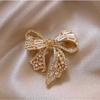 Diamond Butterfly Versatile Simple Brooch Flower Anti-light Pin Clothing Accessories Corsage