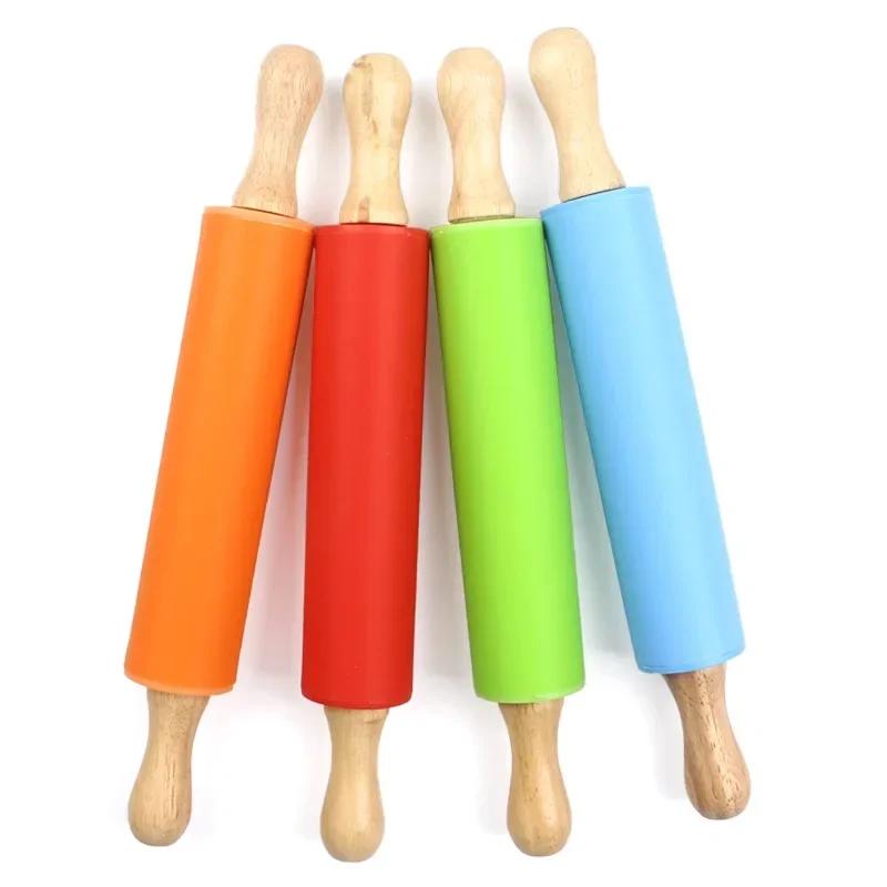 Silicone Christmas Rolling Pins for Kids, Non-stick Surface and Comfortable Wood Handles for Baking Bakery Accessories