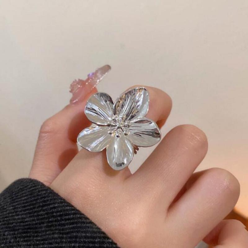 2025 New Stainless Steel Flower Ring For Women Simple Temperament Party  Trendy Charm Waterproof Jewelry