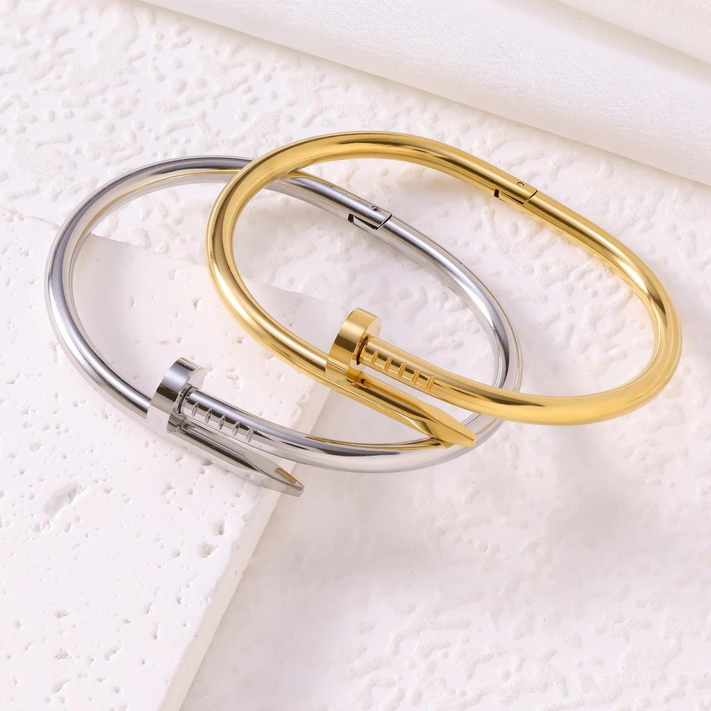 Brățări clasice cuplu din oțel titan, rezistente la decolorare și placate cu aur de 18K din oțel inoxidabil - Modă europeană și americană