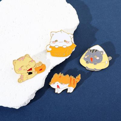Cute Creative Cartoon Cat Brooch Frightened Kitten Carton Kitten Personality Alloy Drip Badge Pin