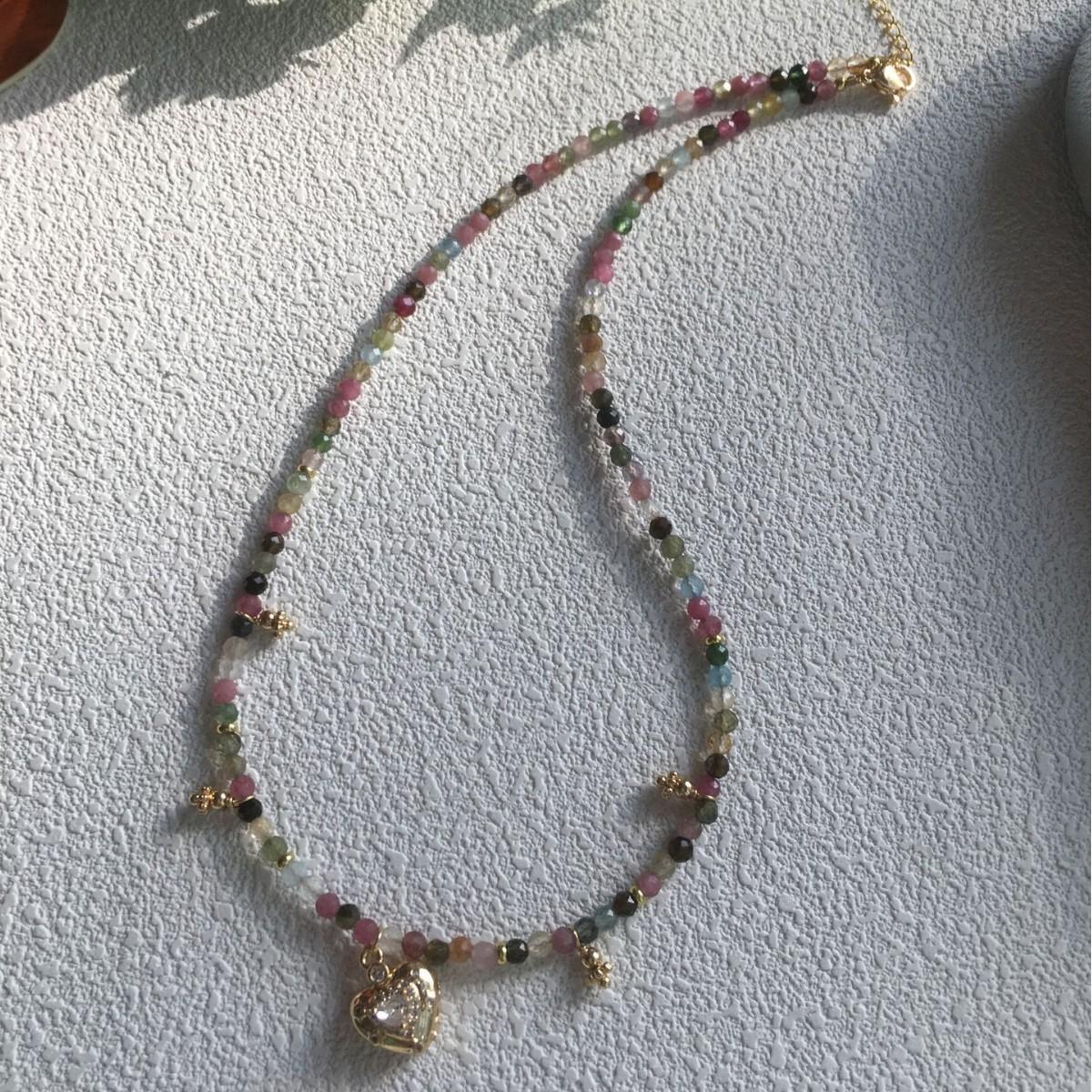 

Natural colored tourmaline beaded necklace for women, high-end heart pendant collarbone chain, vintage versatile new Chinese-style necklace 40CM
