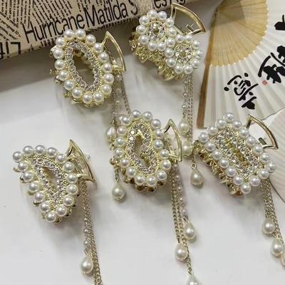 Alloy Small Claw Hair Clip for Women – Sweet Shark Hair Accessory for Short Hair