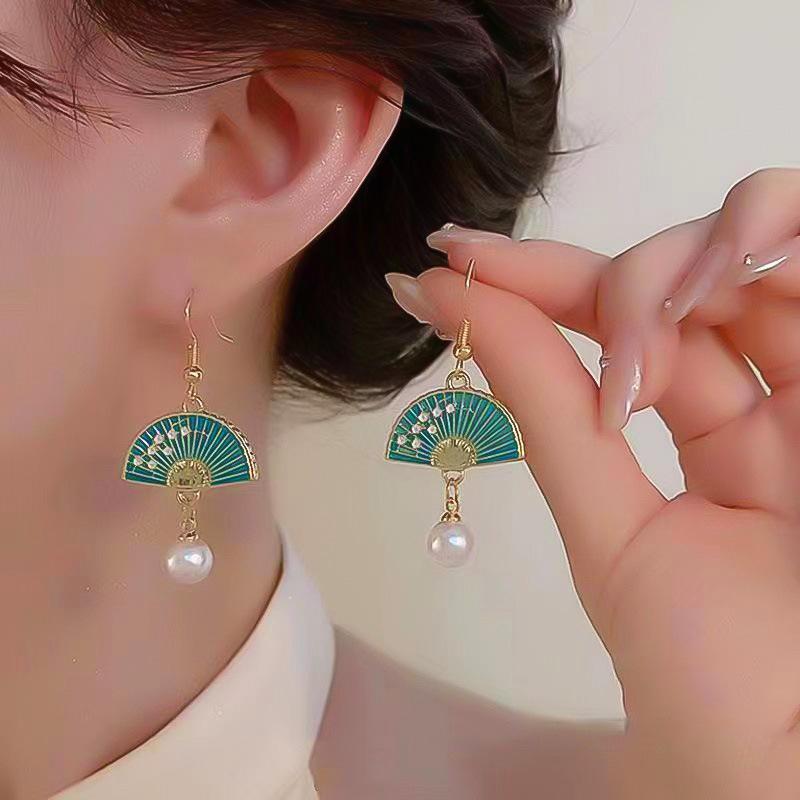 Ethnic Chinese Pearl Pendant Earrings for Women Retro Style Traditional Wedding Jewelry Flower Fan Shaped Tassel Creative Gifts