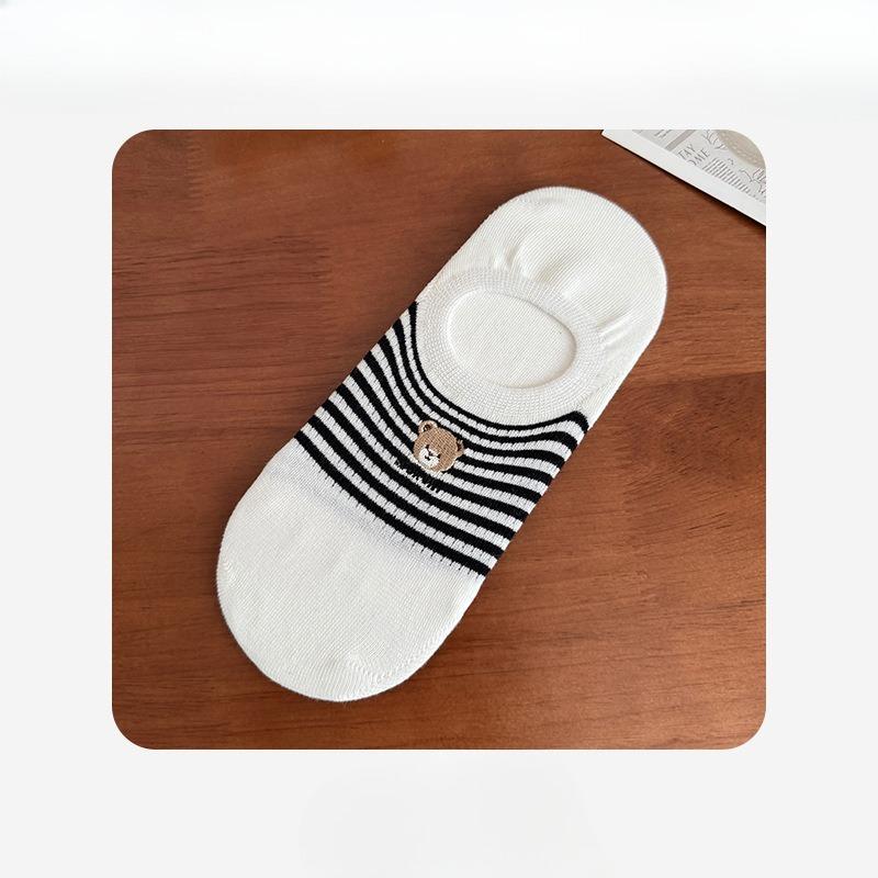Female Spring and Summer Embroidery Bear Thin Silicone Non Slip Sweat Absorption Breathable Heel Socks
