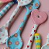 Deulkkot Ceramic Pink Flower Blue Heart Spoon