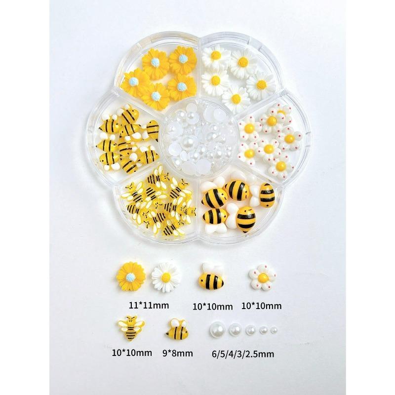 1 Scatola Charms per Unghie Cartoni Animati 3D Giallo Vasetto di Miele Piccola Ape Perla Bianca Simulazione Fiori Margheritina Bianca Per Accessori Nail Art Unghie Fai da Te