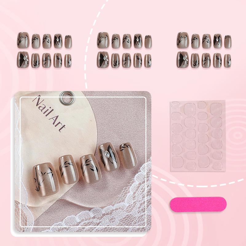 30pcs Handcrafted Cat Eye Nails, Removable and High-Quality Whitening Manicure