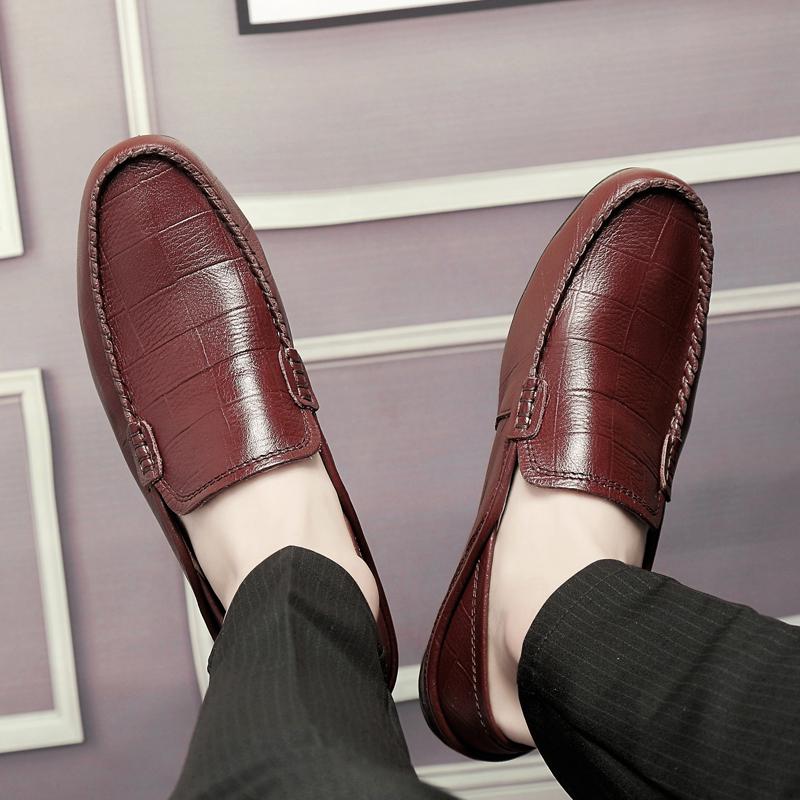 Modne miękkie dno męskie buty casualowe luksusowe marki męskie zestaw stóp mokasyny oryginalne skórzane mokasyny oddychające wsuwane buty do jazdy samochodem