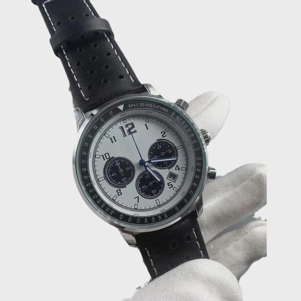 Sportovní Xitiejia Multifunkční chronograf s datem a koženým řemínkem