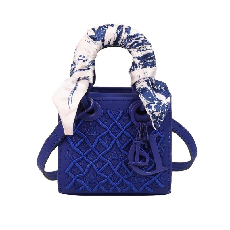 High-end messenger bag new embroidered diamond princess diana bag versatile fashion silk scarf single shoulder handbag bag women