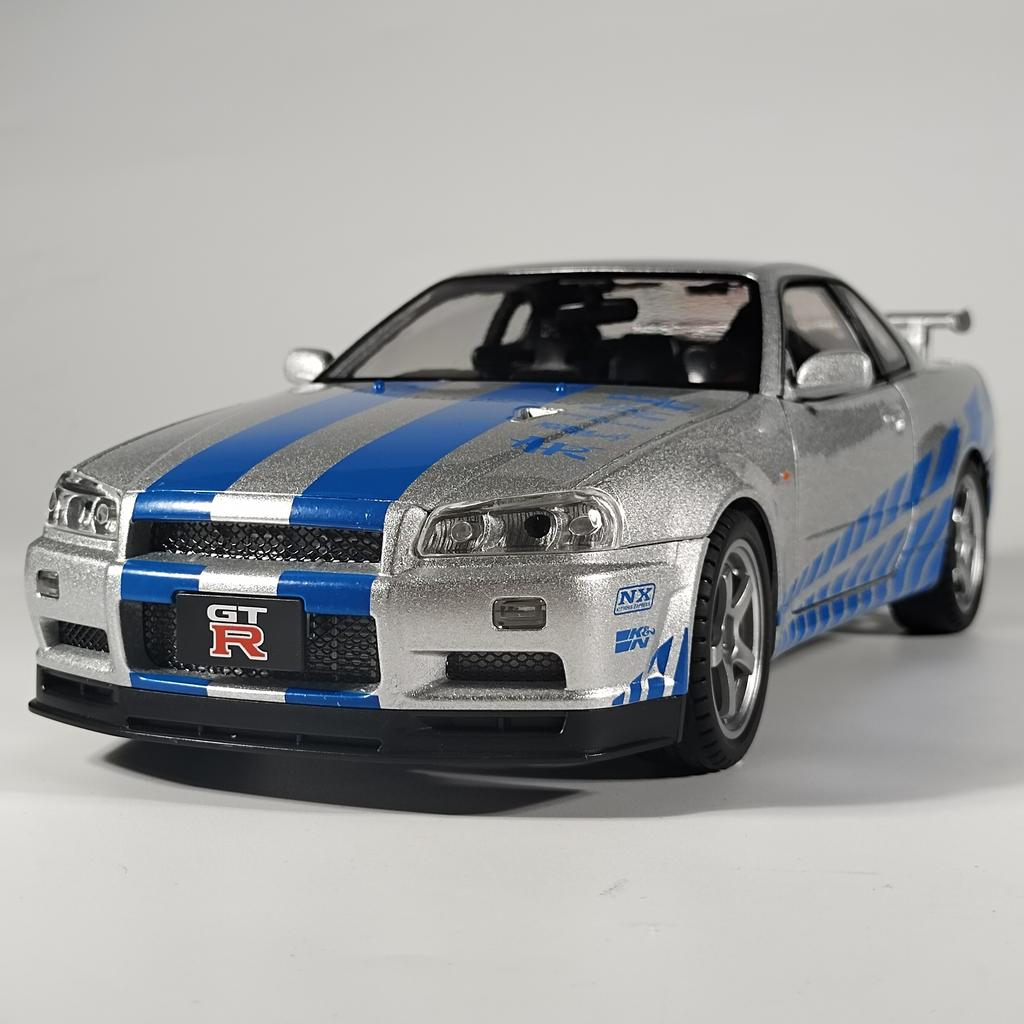 ABE4 1:18 Nissan GTR R34 Skyline S15 LBWK Alloy Car Model Sound and Light Pull Back Children's Toy Car Collectibles Birthday Gift Toy