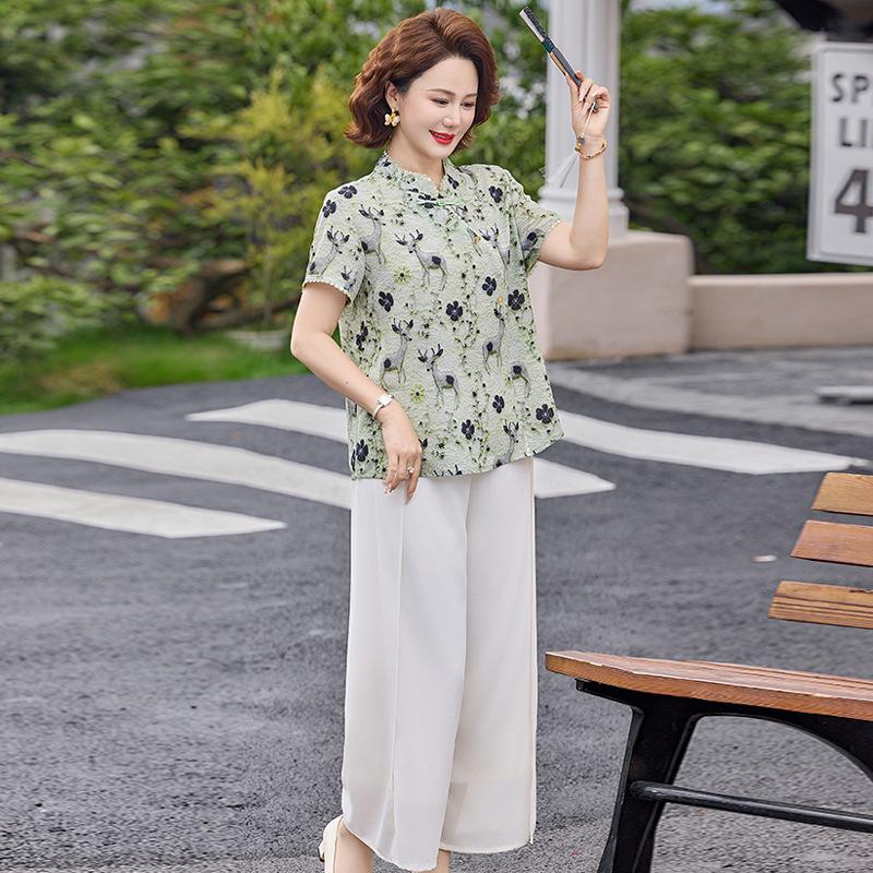 2026 Summer Fashion Plus Size Two-Piece Suit: Short Sleeve T-shirt & Pants for Stylish Middle-Aged and Elderly Moms