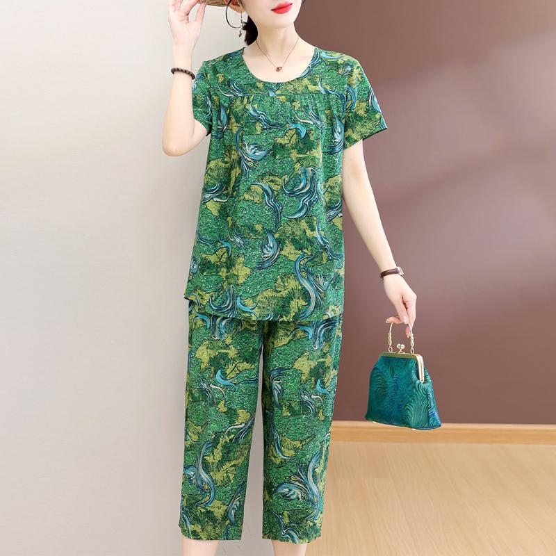 Women's Plus Size Floral Print 2-Piece Set, Casual Short Sleeve Top & Capri Pants (XL-7XL)