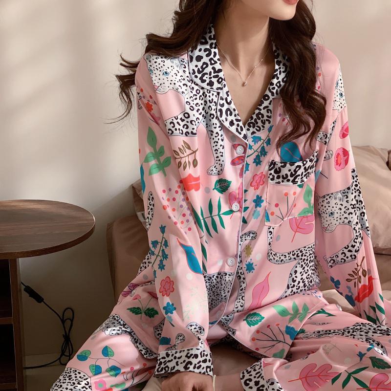 Pyjama Set met Luipaardprint voor Dames Idyllische Stijl Lange Mouw Broek Vrouw Lounge Herfst Winter Cartoon Nachtkleding