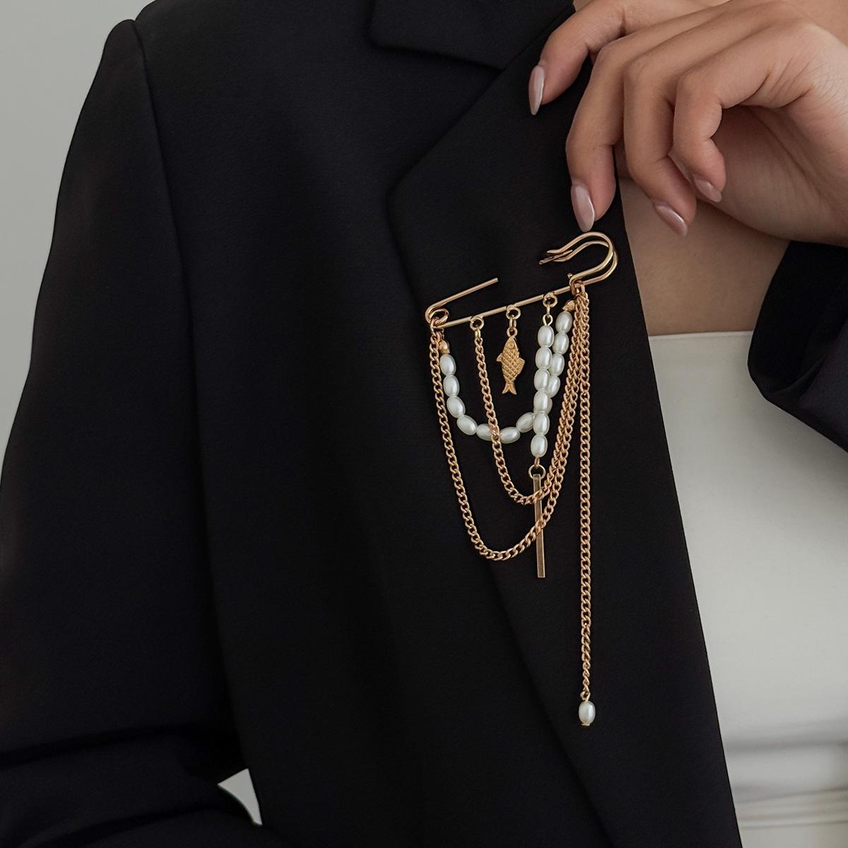 

Personalized and Fashionable Small Snake Shaped Fish Rivet Tassel Women s Brooch Creative Multi-layer Chain Decoration оранжевый