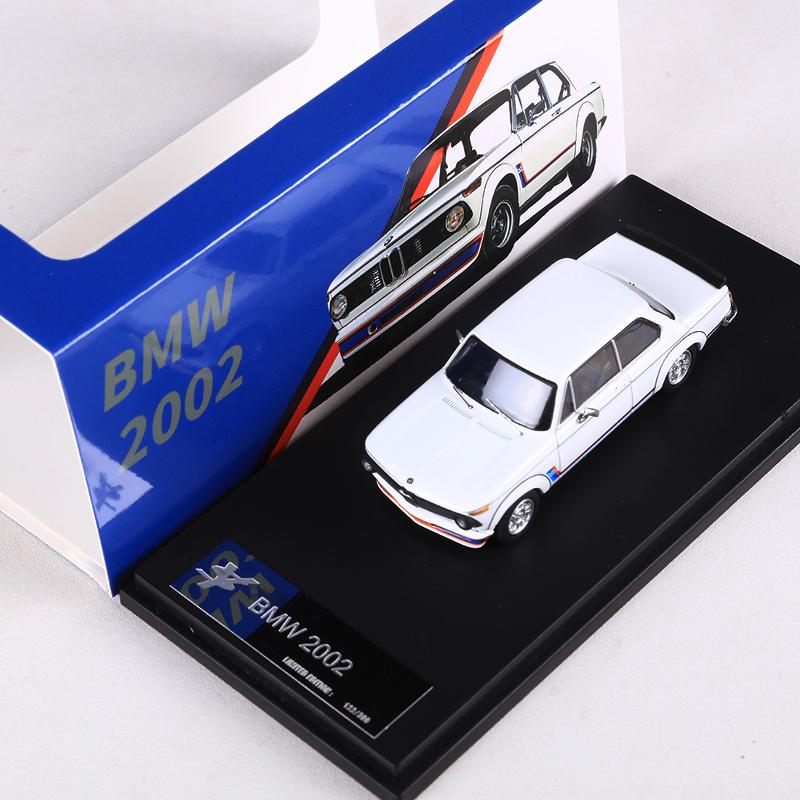 

YS 1/64 2002 turbo Classic car Alloy Model Car