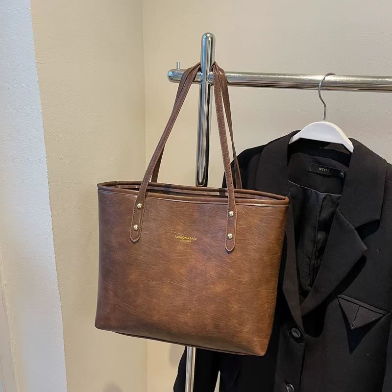 Vintage Large Capacity Tote Bag for Women,2025 New Autumn Winter Casual Shoulder Bag Student Handbag