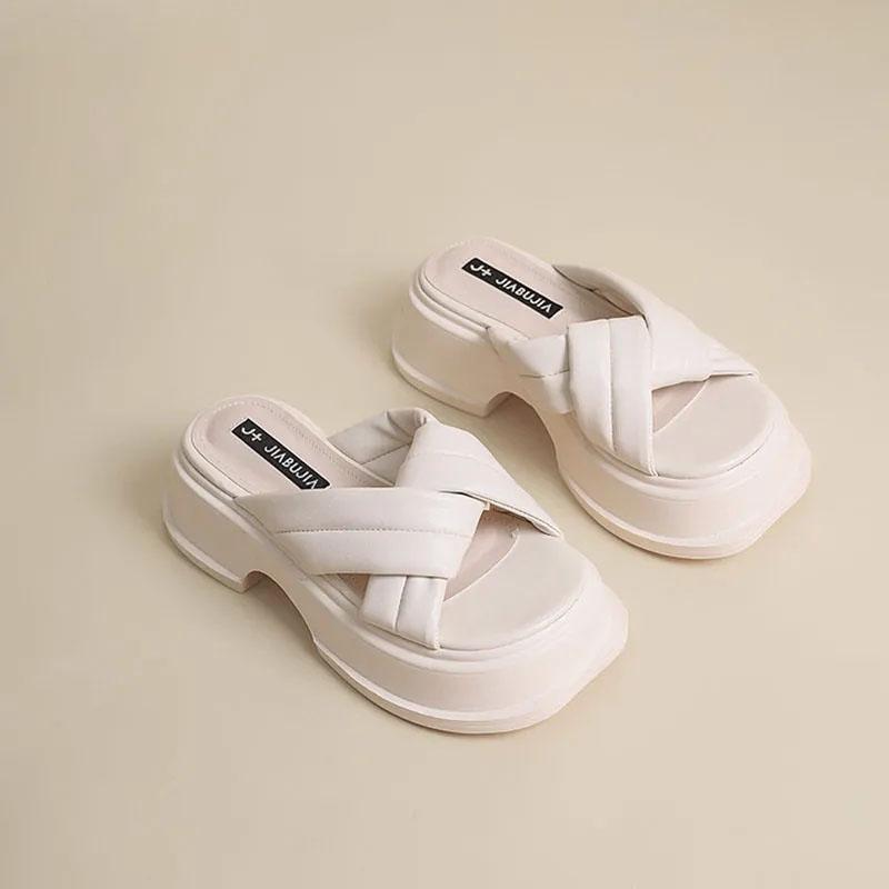 

WTEMPO Женские летние тапочки Muffin на толстой подошве, закругленный носок, однотонные, на высоком каблуке, с переплетенной лентой, на мягкой подошве, нескользящие сандалии с дырявым носком 40 бежевый