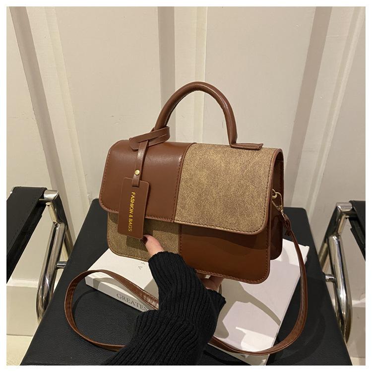 

Casual design splicing color matching 2025 new texture simple and fashionable winter shoulder portable small square bag female soft коричневый
