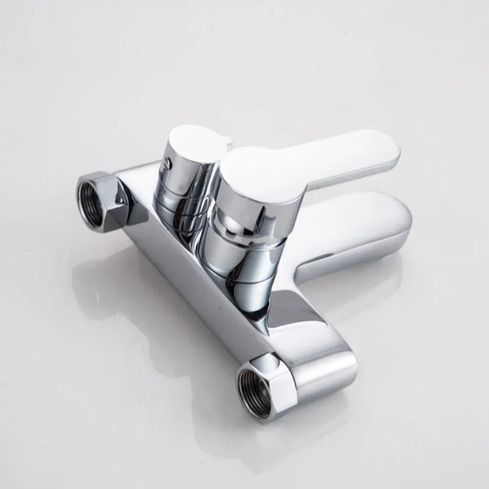 Koupelnová sprchová baterie nástěnná horká a studená vodovodní baterie koupelnová směšovací baterie vanová baterie trojitý směšovací ventil koupelnové umyvadlové baterie