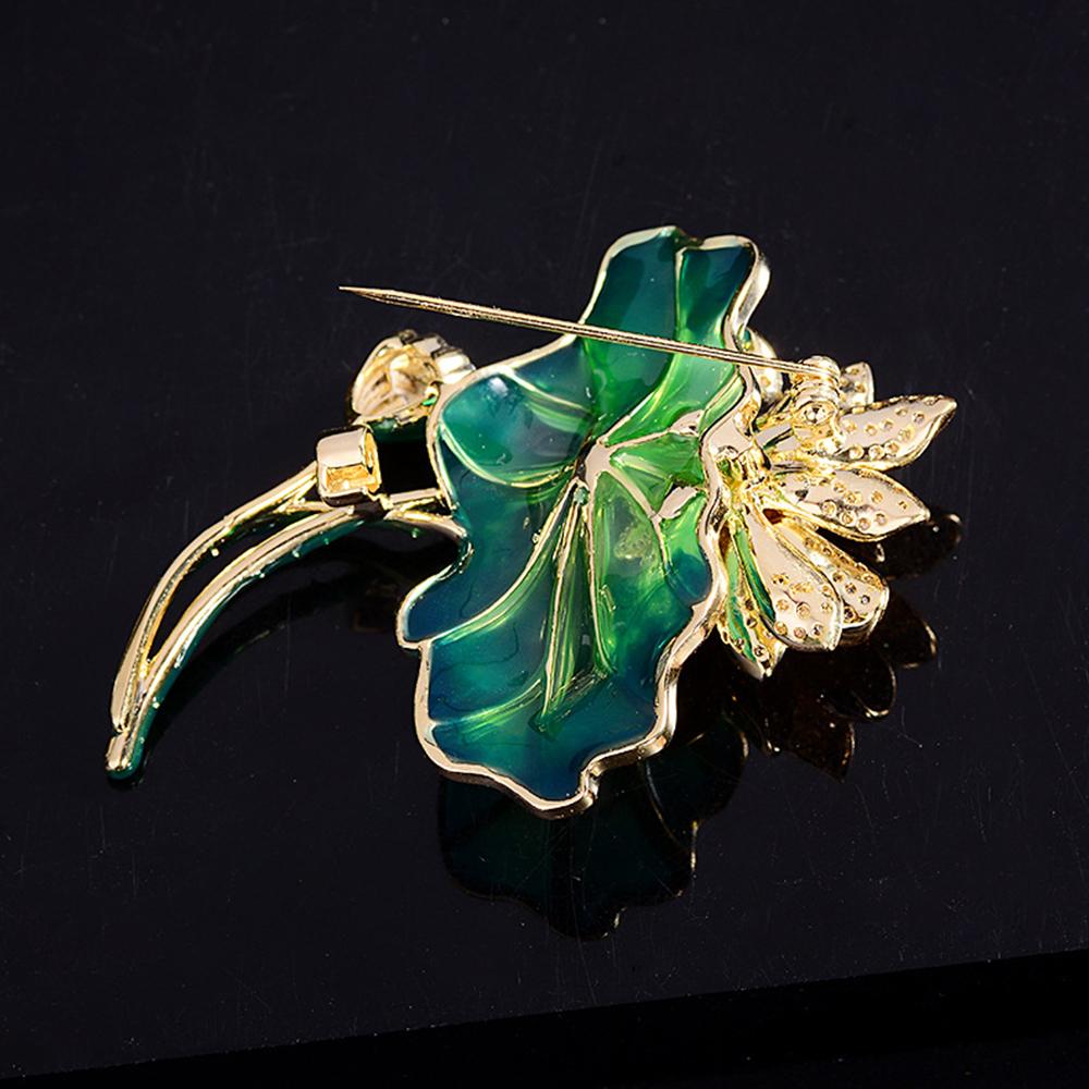 Fashion Crystal Lotus Flower Brooch Pin Rhinestone Brooches Wedding Jewelry Gift