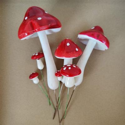 Accessoires Topper de Gâteau Champignon Simulé Rouge Décoration de Dessert Ensemble d'Inserts de Gâteau en Mousse Drapeau de Cupcake Champignon DIY pour la Cuisson