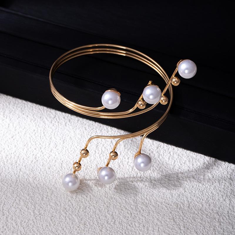 Exaggerated Metal Wind Arm Ring Trendy Fashion Flower Leaf Bracelet Women'S Diamond Retractable Arm Bracelet High-End Bracelet