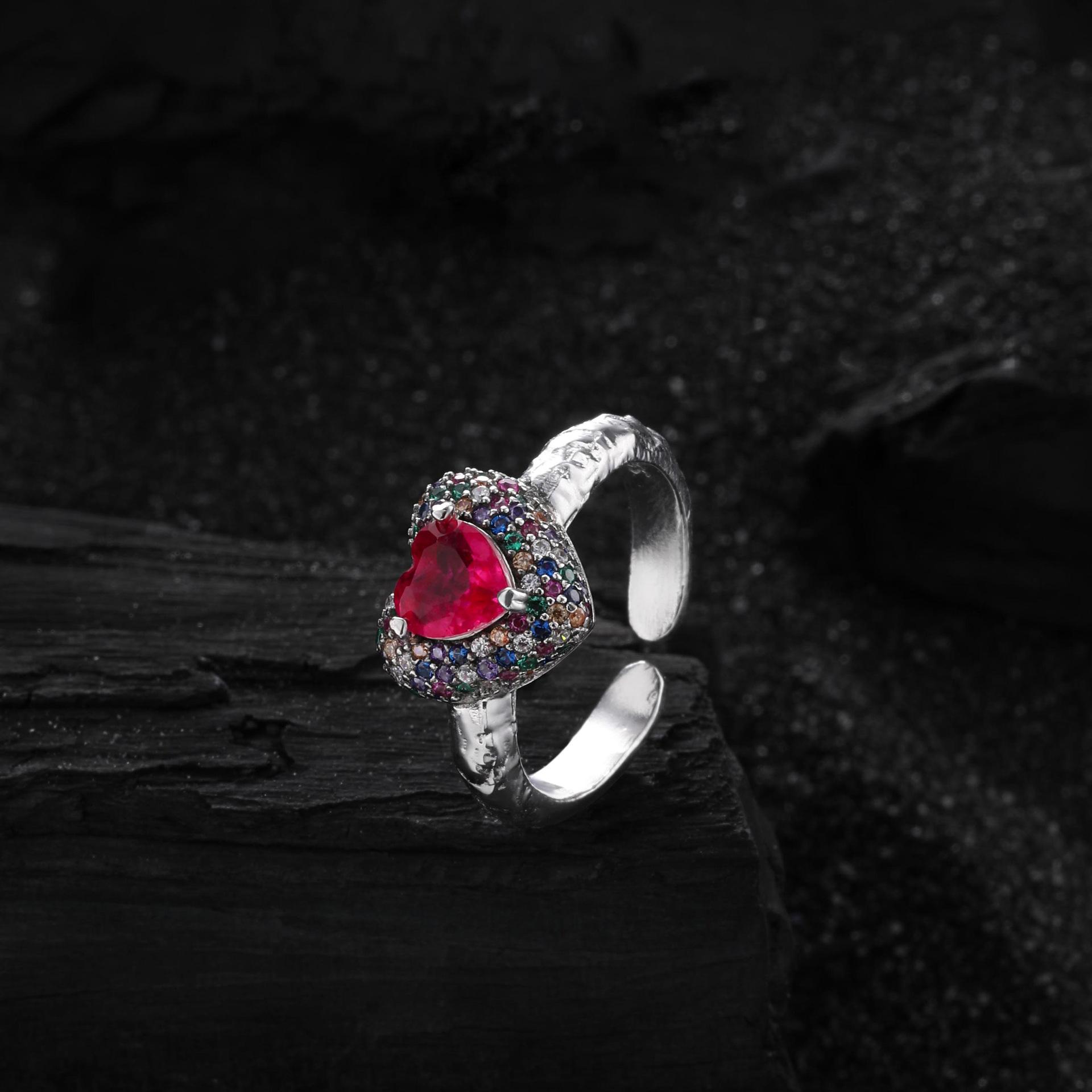 

Heart Shaped Trendy Adjustable Ring Crafted From 925 Silver And Zirconia Radiant J6199