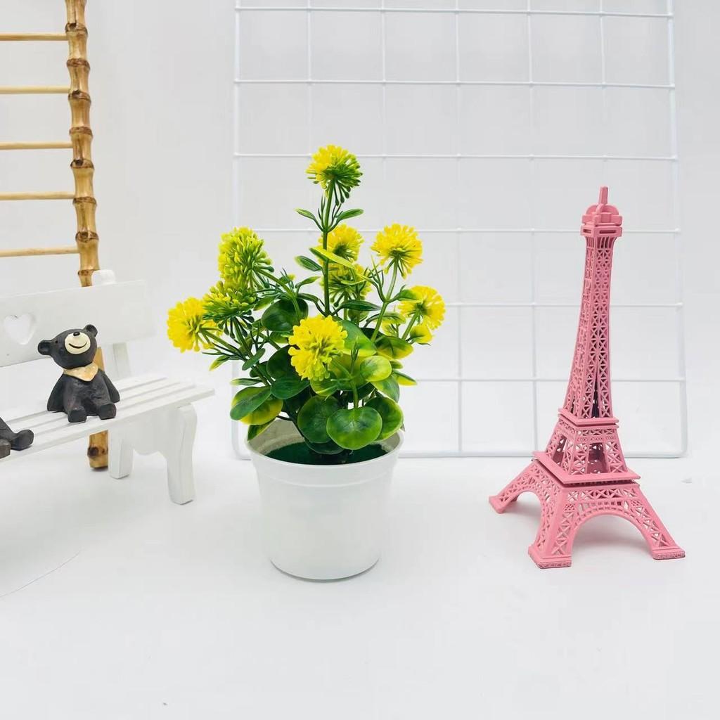 Lilac Artificial Plant Pot With Durable Plastic Material For Outdoor Yard And Wedding Decoration