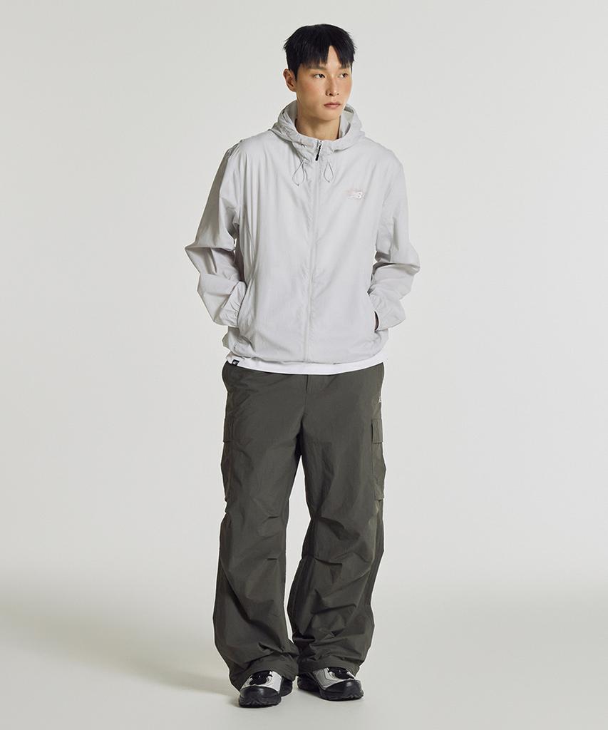New Balance Nbnag21503 / Uni Air Ultralight Hooded Windbreaker (Light Gray)