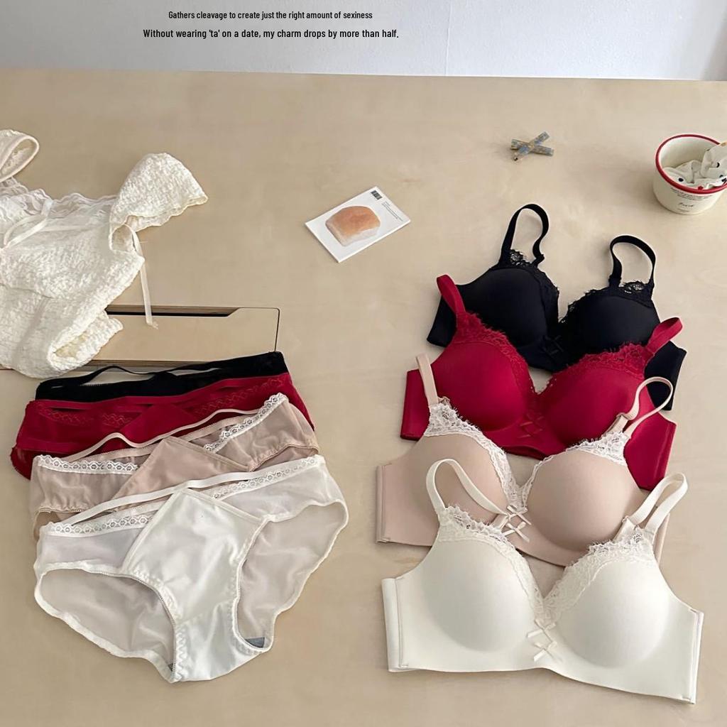 Women's Push-Up Lace Bra: Enhances Bust & Reduces Sagging, Thick Bottom & Thin Top, Gathers Underarm Fat, Beautiful Back Design