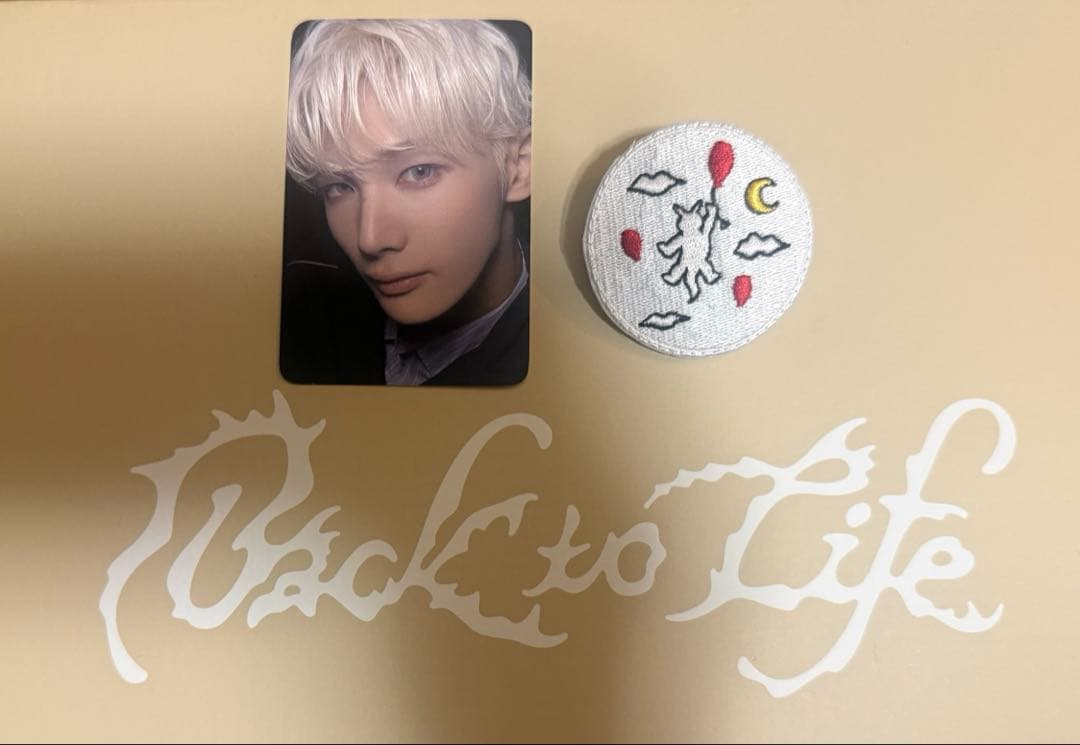 [USED] Korea &TEAM back to life Choquet JO trading card badge