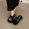 Small person increases height, thick-soled cool slippers, women's shoes are new in summer, and black muffin-soled one-word slippers are worn outside.