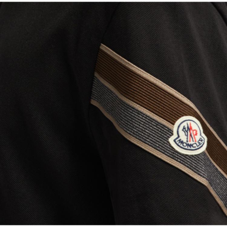 Moncler Camisa Polo Simples de Manga Curta com Ombro Caído e Acabamento de Três Cores Masculina Polo Preta J20918A0000289A16999
