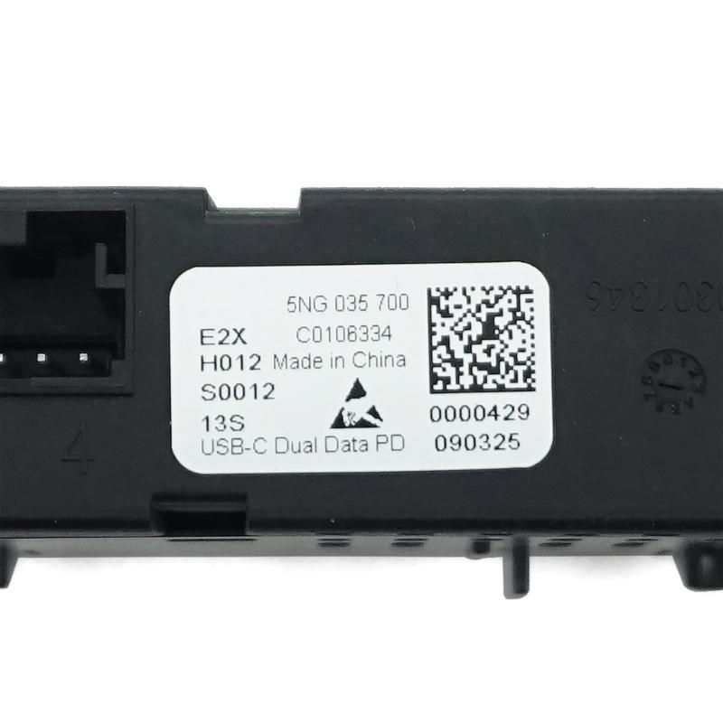 Ladeschnittstelle 5NG 035 700 5NG035700 für Golf 8 MK8 Doppel-Typ-C-Buchse Autoladegeräte Adapter Automobilzubehör
