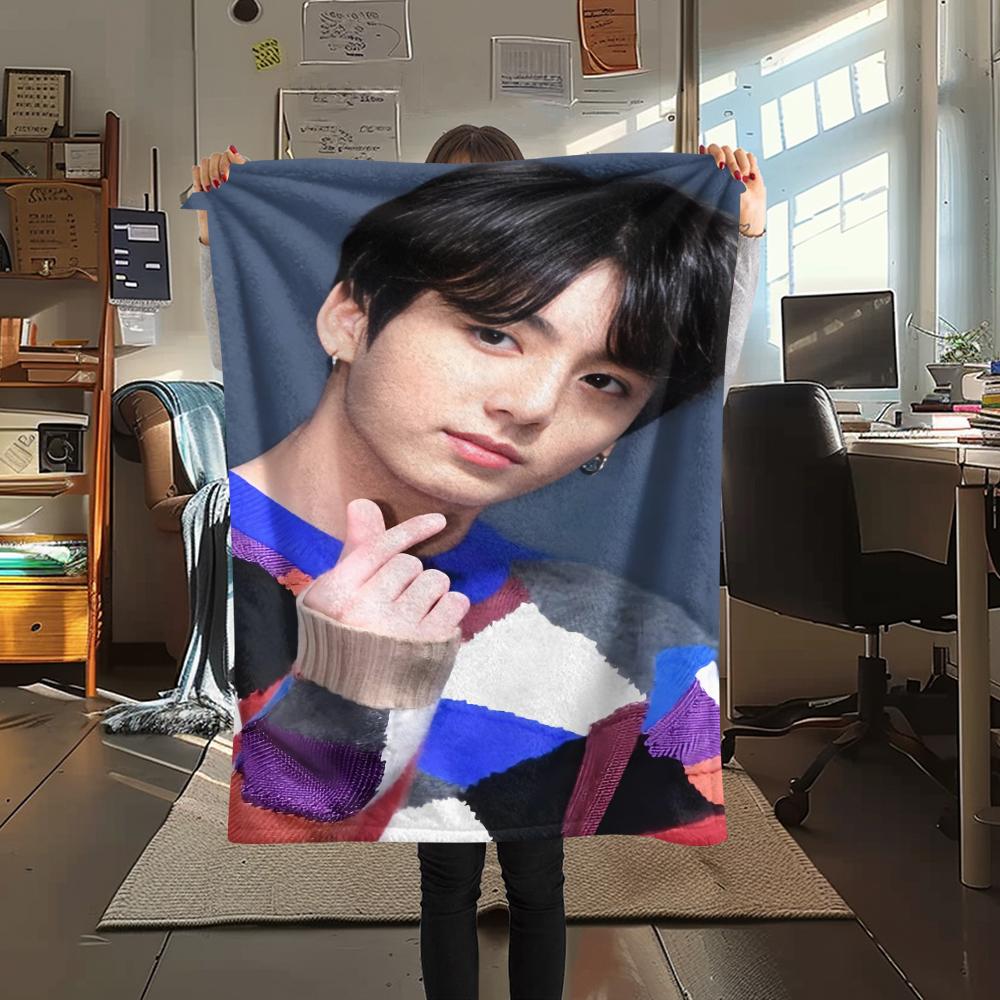 1pz Coperta in Flanella con Stampa di Jeon Jeongguk, Alta Qualità per Tutte le Stagioni, Decorazione per la Casa, Calore e Comfort, Perfetta per Regali di Natale