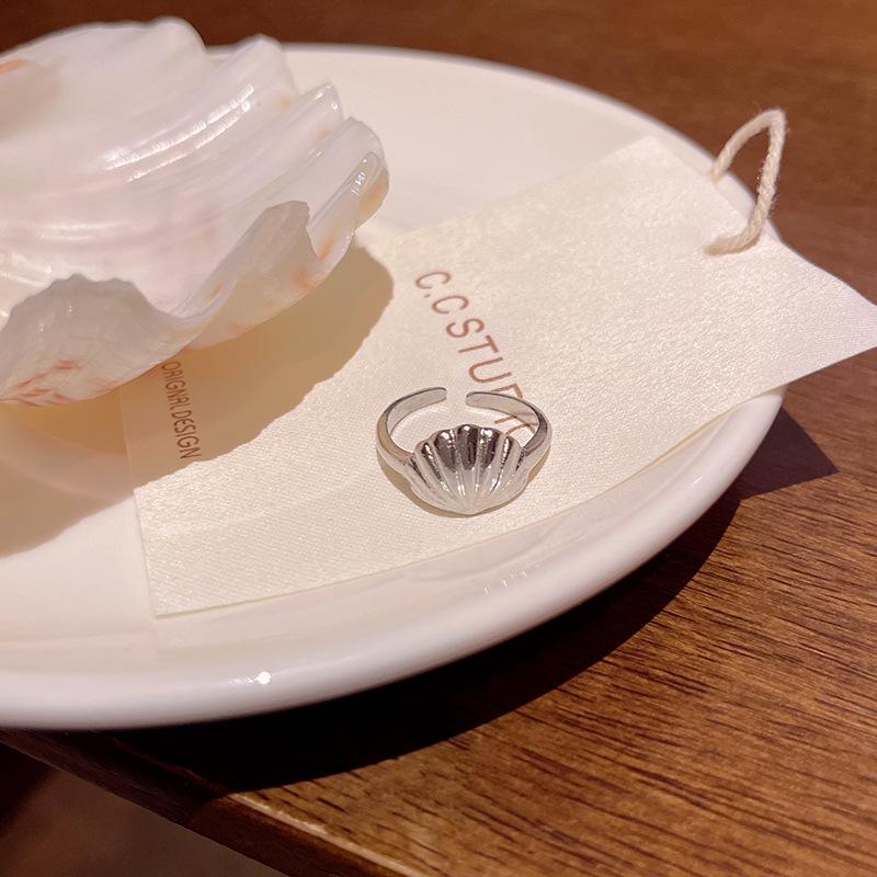 

Модное кольцо-ракушка «Русалочка» на берегу моря — регулируемое, универсальный стиль для женщин