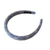 Grid-style Hairband with Wide Edge and High Crown, Made of Sponge Material, Featuring An Elegant Metal Buckle and Knitted Design.
