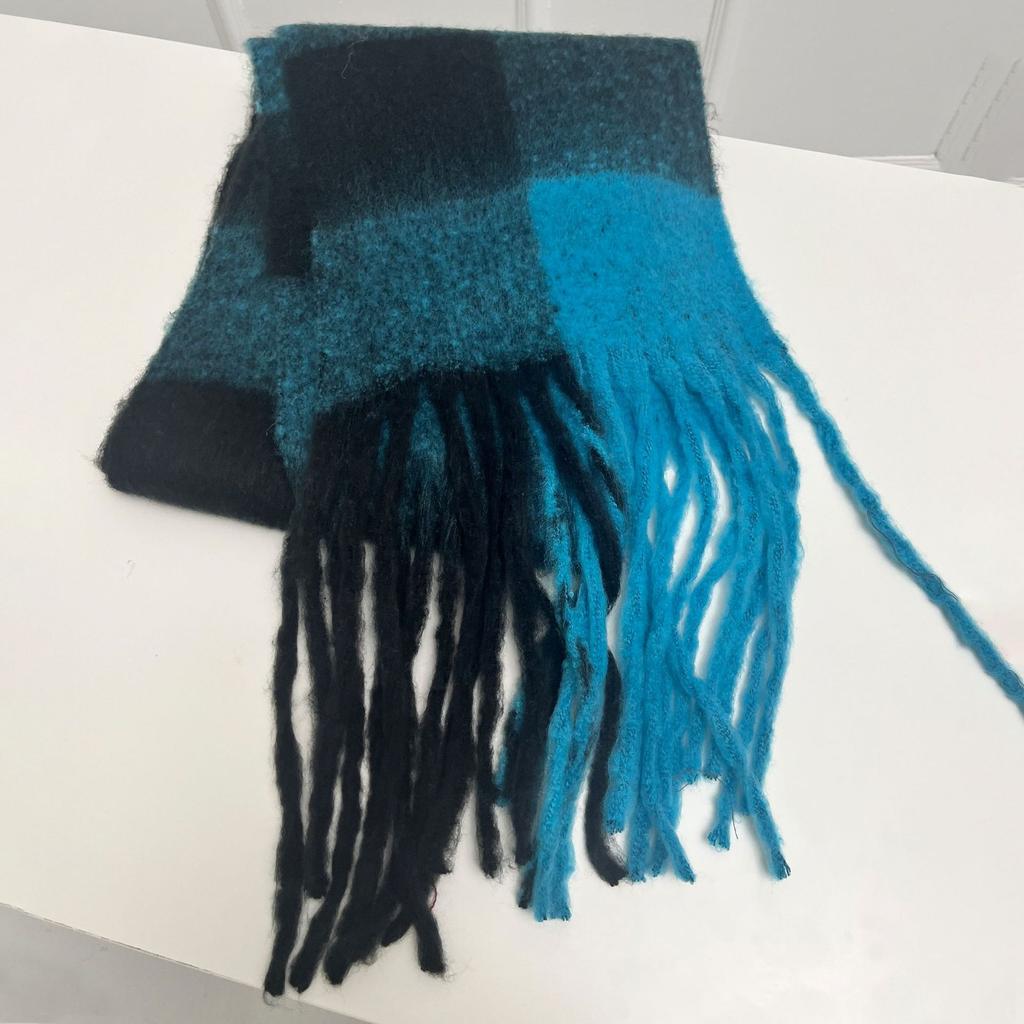 Wind versatile two-color retro plaid scarf women's autumn and winter warm soft waxy atmosphere scarf shawl