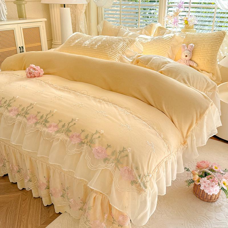 New Elegant Matte Milk Velvet French Lace Princess Style Bedspread Set