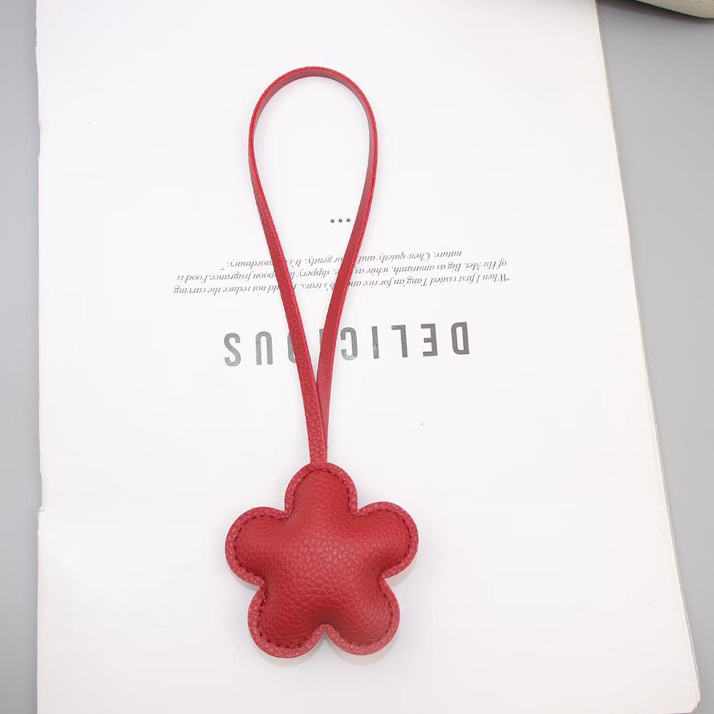 Cute Flower Keychain Women's Exquisite Bag Pendant Creative PU Leather Car Keyring Hand Rope Bag Charm Jewelry Accessory Gifts