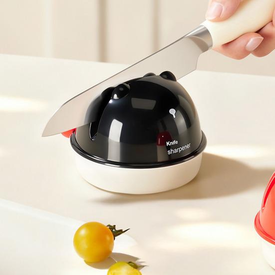 Cute Bear-Shaped Knife Sharpener Stable Vacuum Suction Cup Knife Sharpener Tungsten Steel Whetstone Easy to Store Kitchen Tool