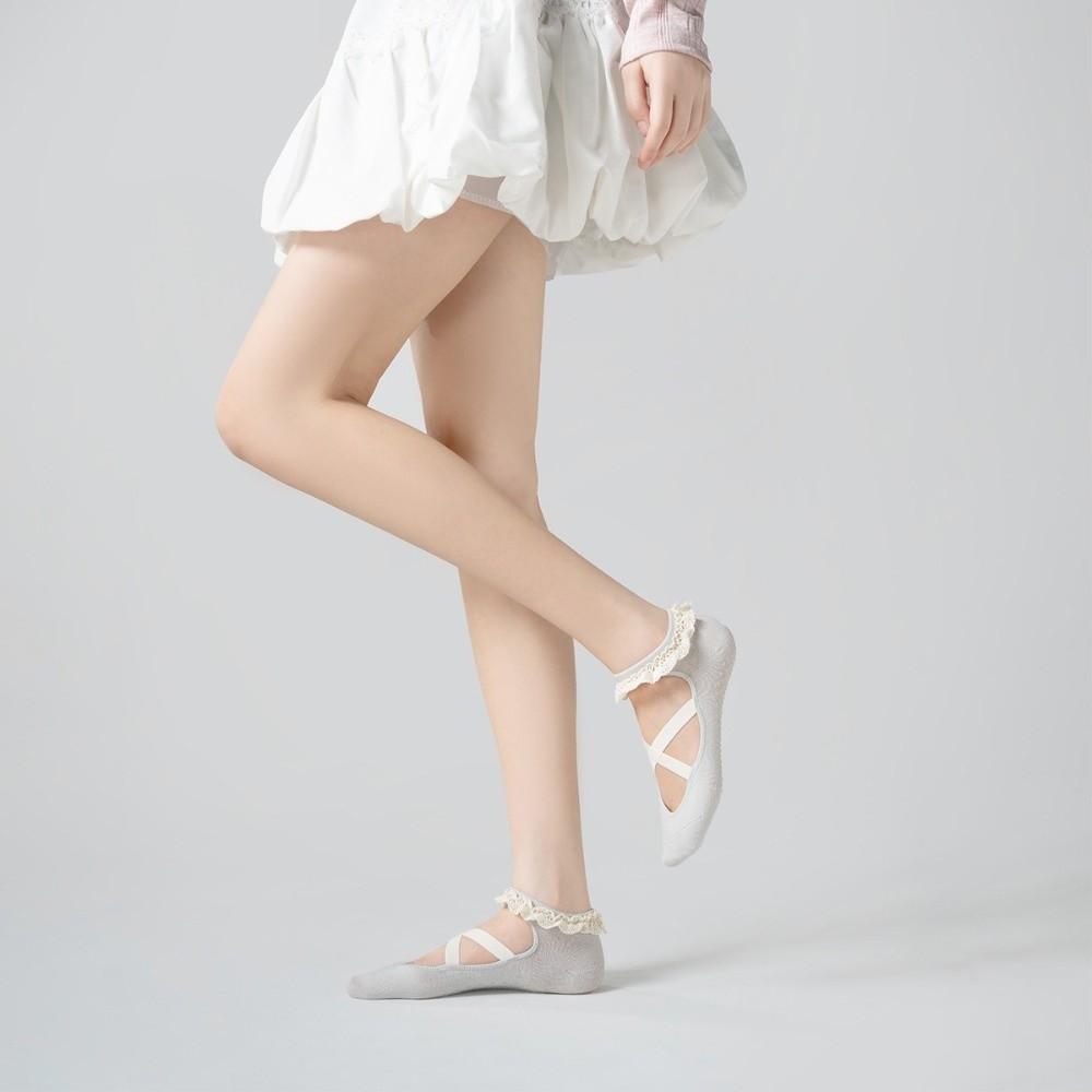 Non Slip Bias-cut Ankle Socks Lace Trim Pilates Socks Gifts Yoga Socks  Yoga Practice