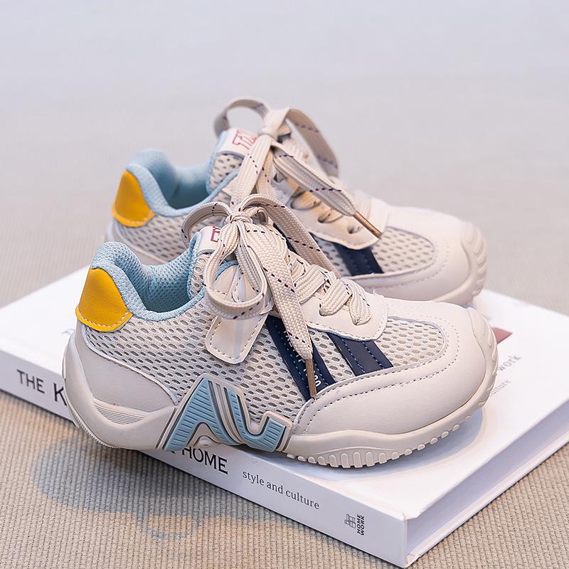2026 New Kids' German-Style Sports Shoes: Genuine Leather Mesh Surface, Unisex Running Sneakers